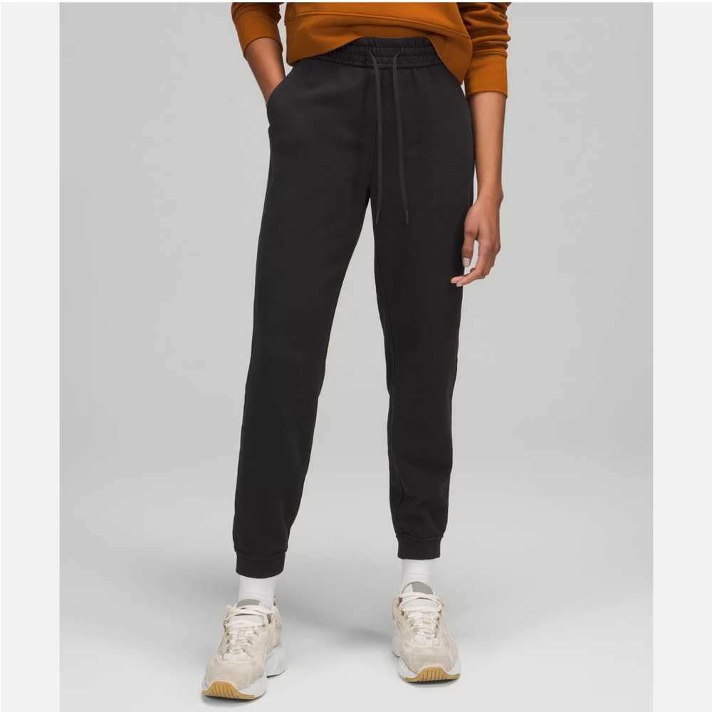Lululemon high rise joggers